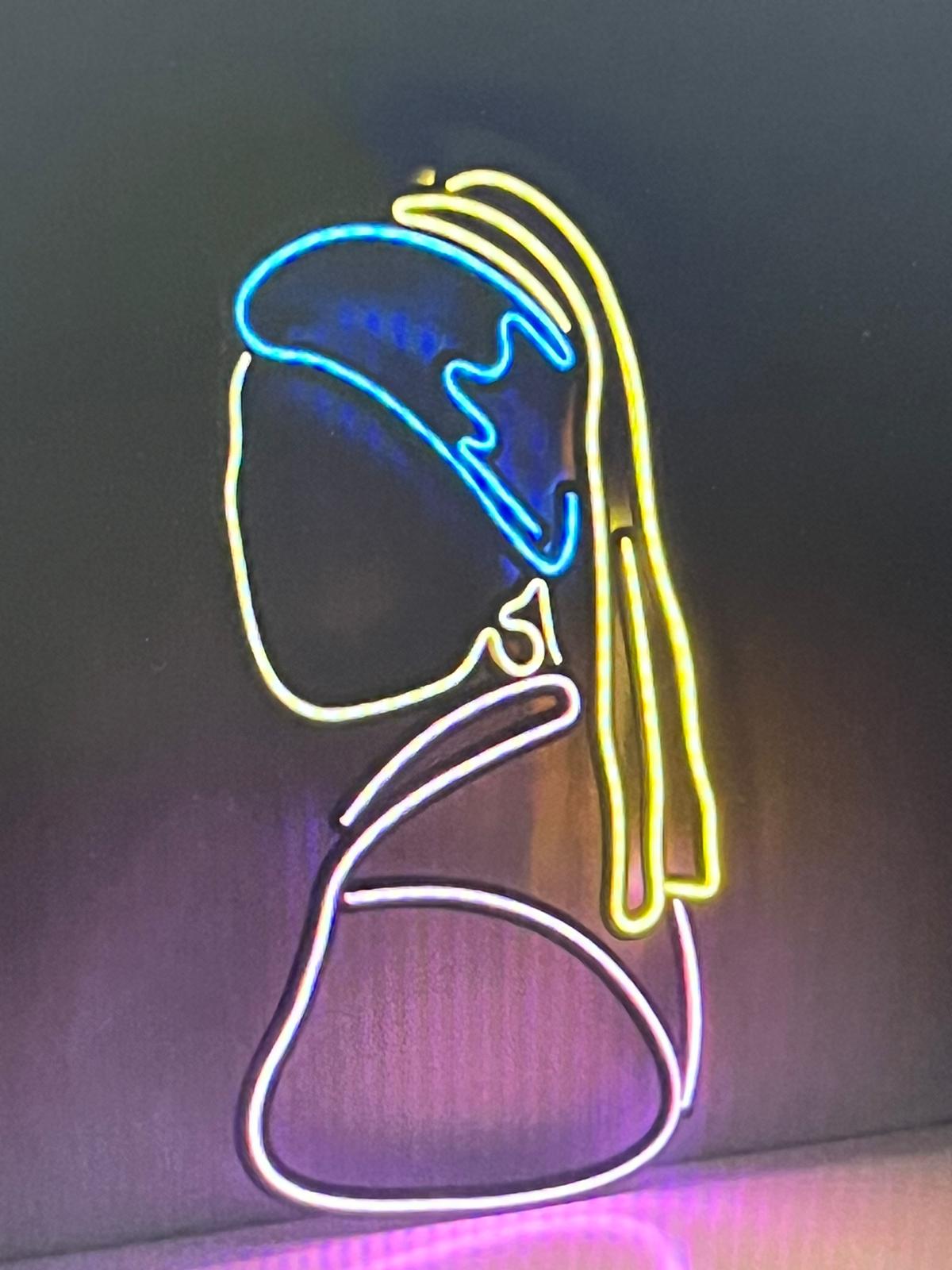 Neon LED Emojiler