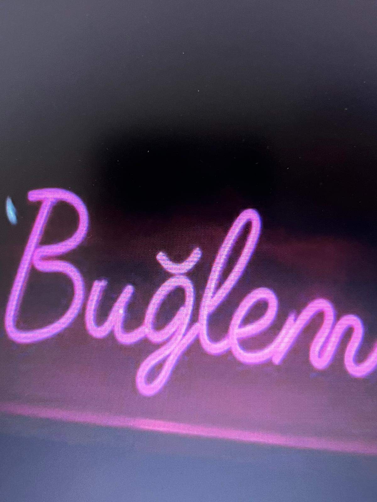 Neon LED Emojiler